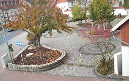 Natur- und Betonsteinpflaster